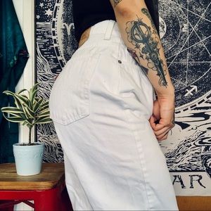 Vintage Levi’s mom jeans